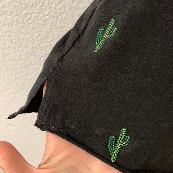 Express One Eleven Cacti Sleeveless Tank Top - Picture 2 of 7